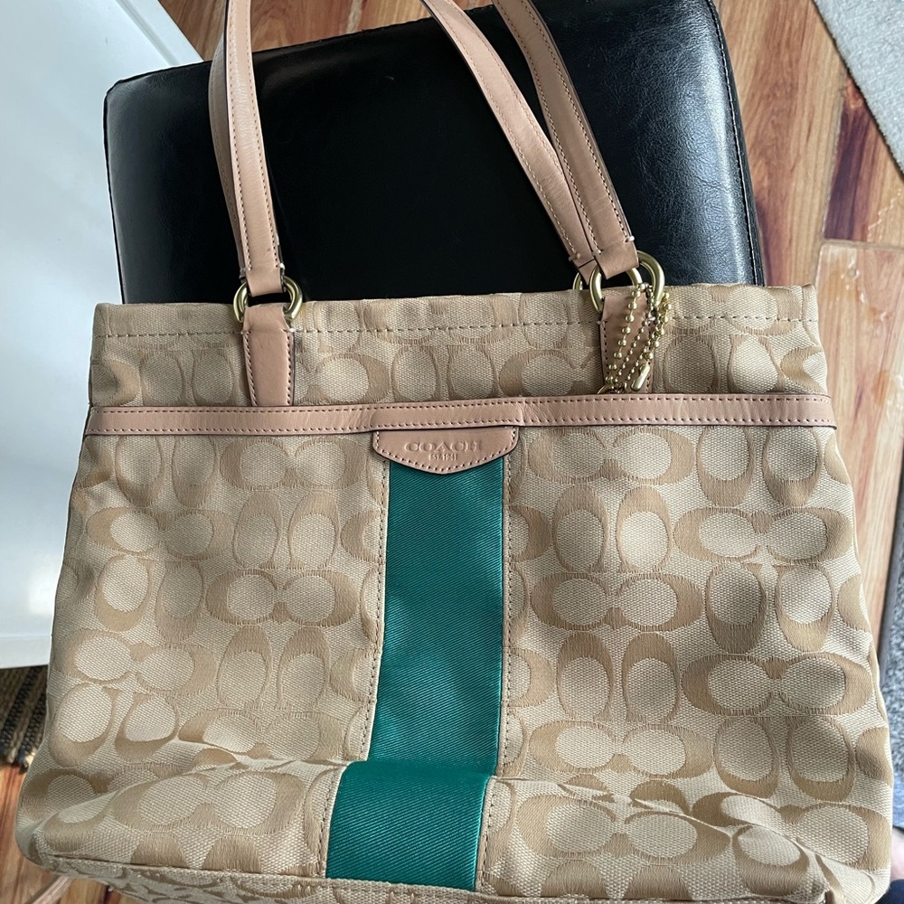 COACH Signature Stripe 12cm tote F28504 Khaki with emerald green stripe